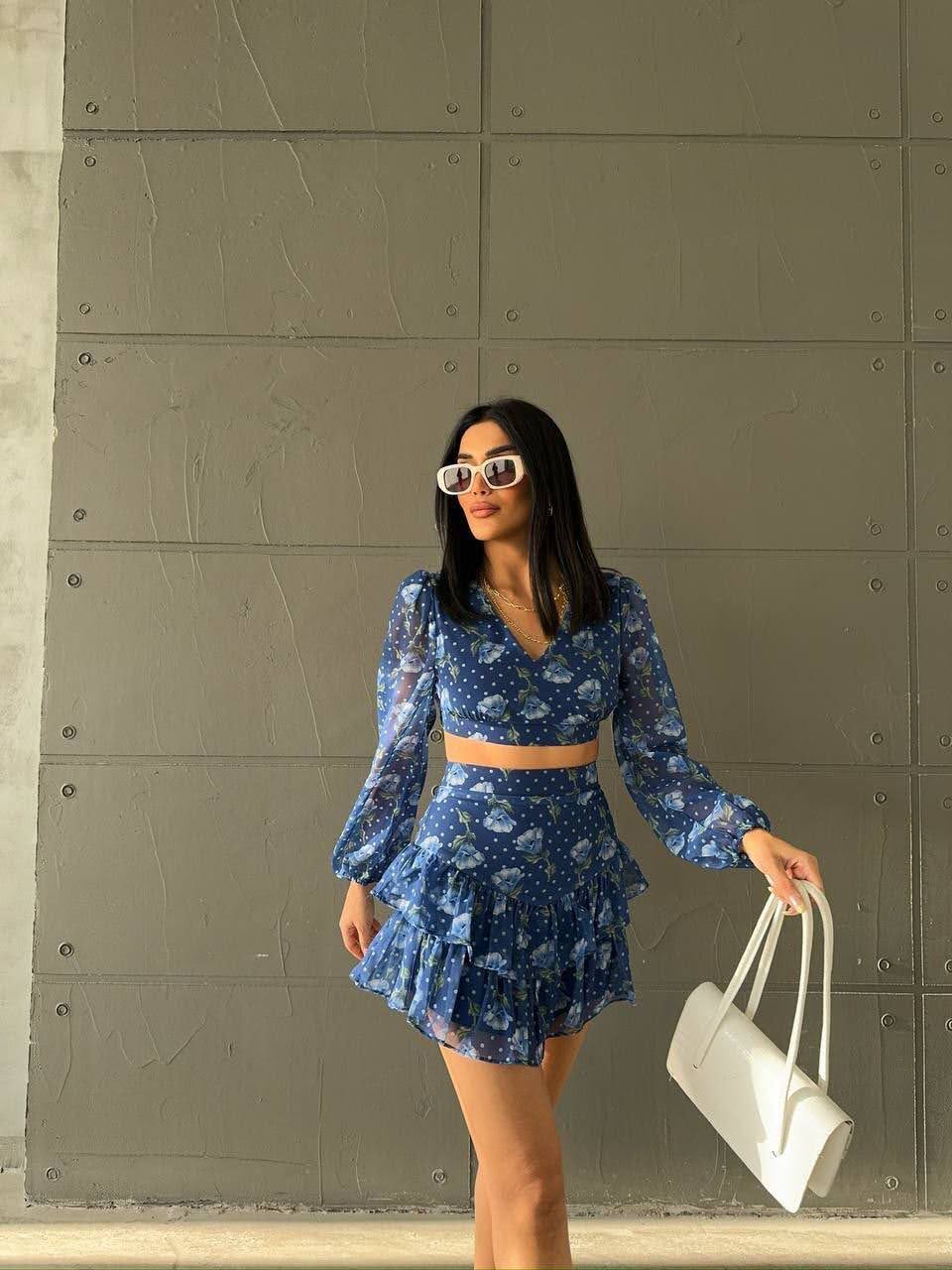 Ensemble fleuri bleu