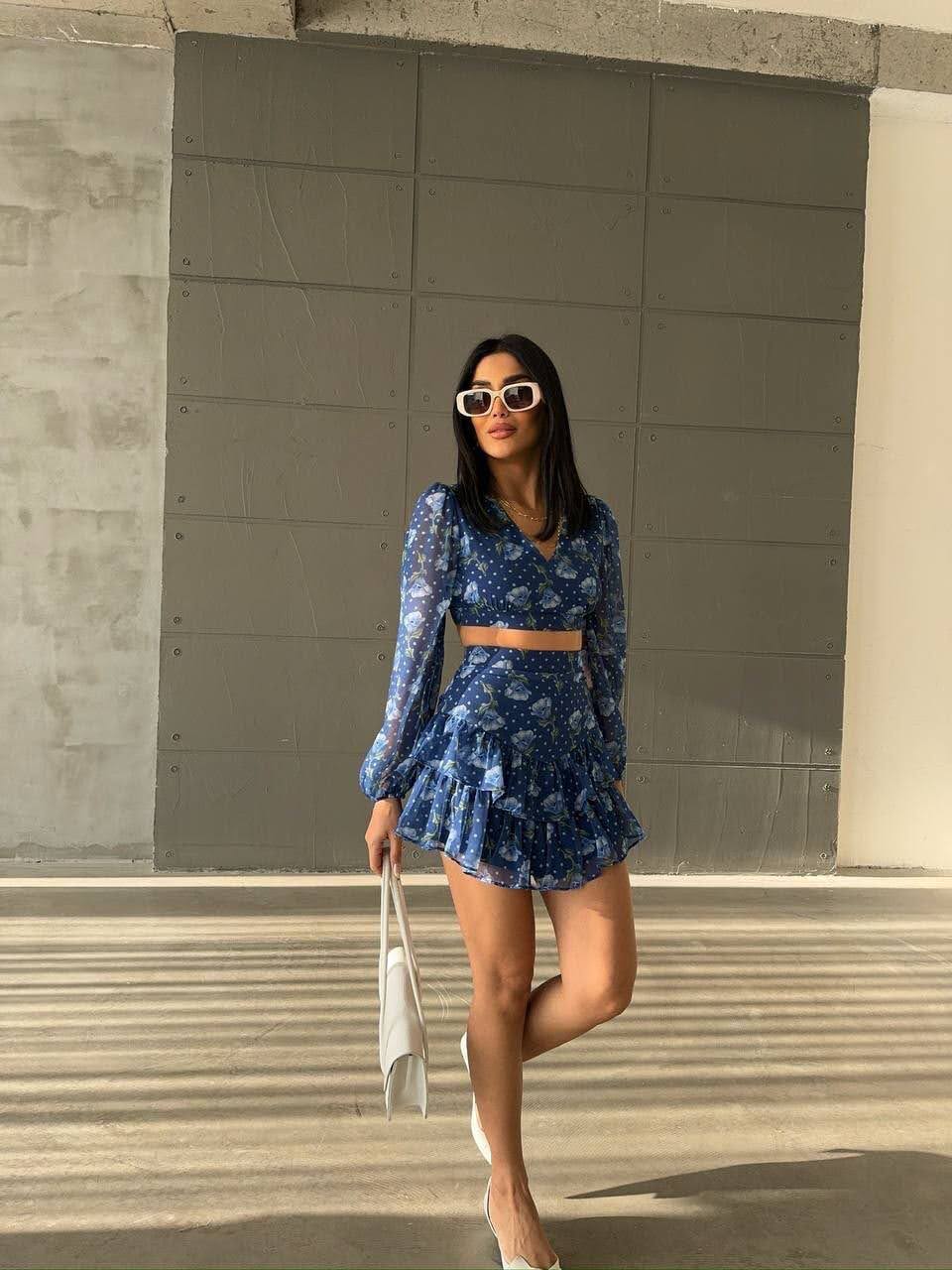 Ensemble fleuri bleu