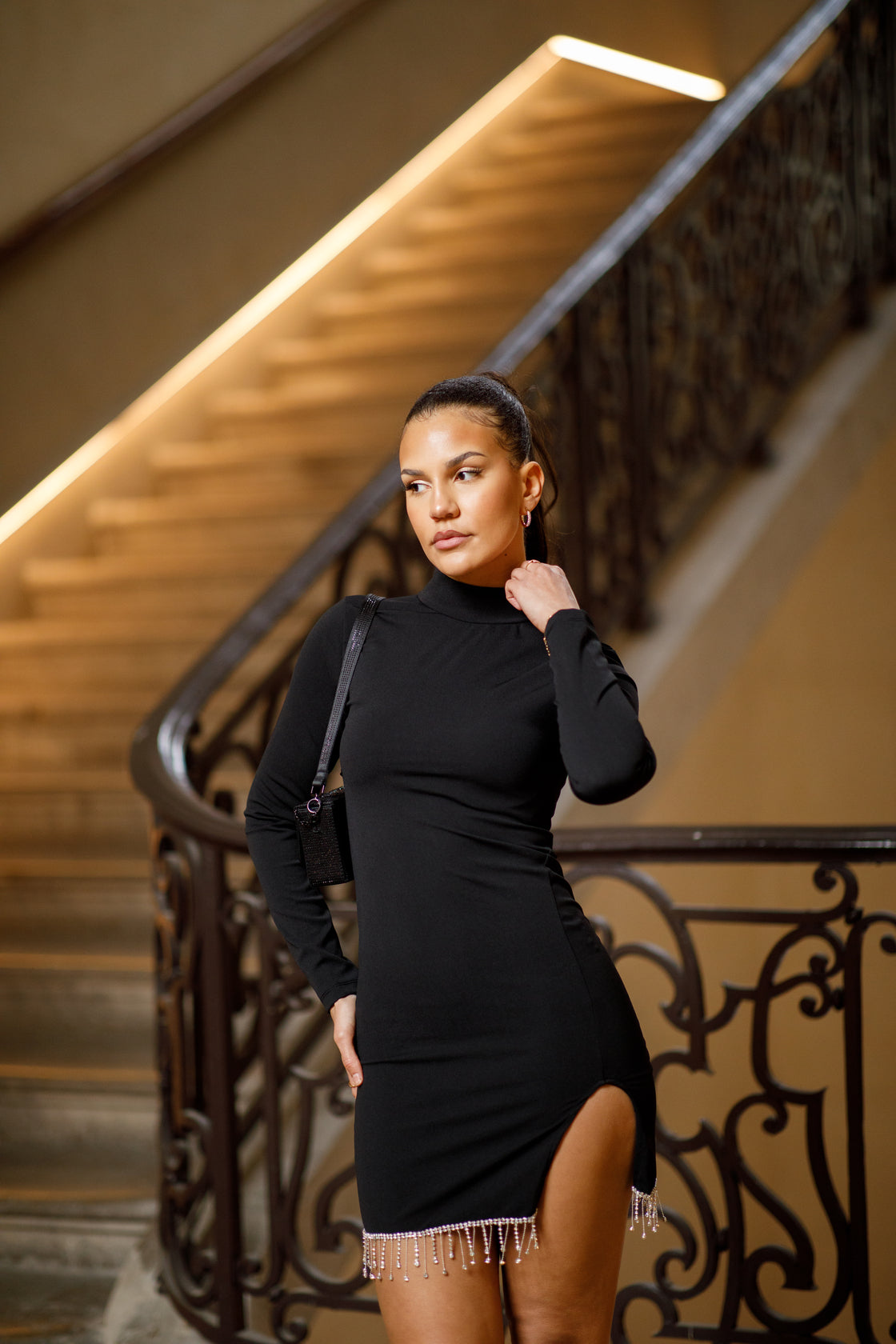 Robe Courte Noire à Franges Strass